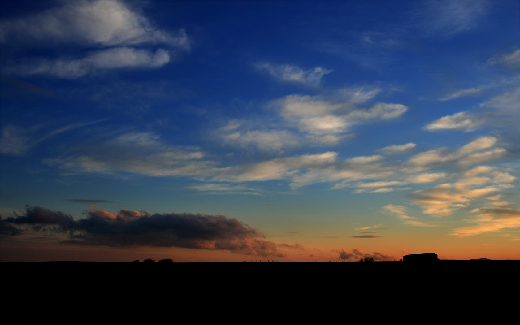 开云中国官网-“西甲传奇对决：老将再现巅峰，点燃赛场激情”，西甲传奇球员