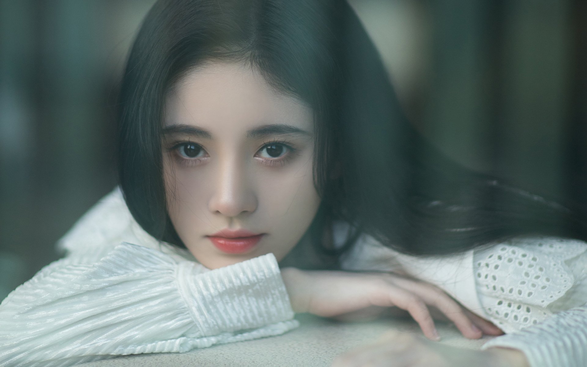 KAIYUN 中国大陆-伊朗门将扑球滑进雪堆消失3秒，观众惊呼“魔术门将”，伊朗队守门员  第2张